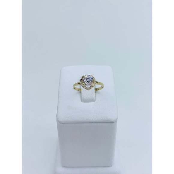 ❤️ 10k solid gold women’s ring White CZ size 7 ❤️